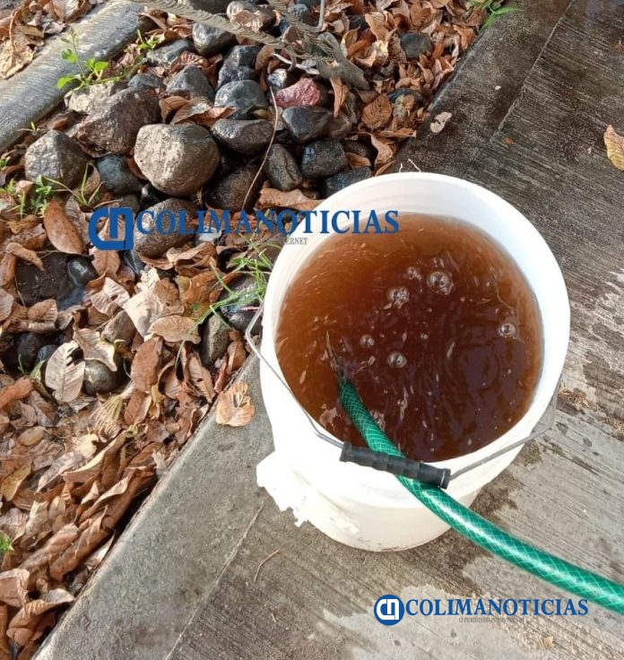 Vecinos de La Reserva denuncian agua potable sucia y tiradero de aguas negras