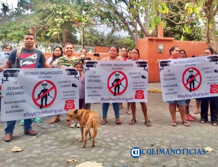 Vecinos se organizan en Tecomán para proteger a escuelas de robos