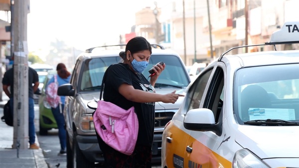 usuaria de taxi colima