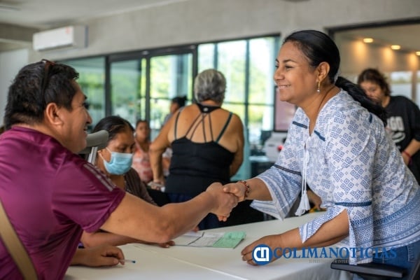 Entrega Griselda Martínez apoyos para 13 familias con necesidades especiales 3