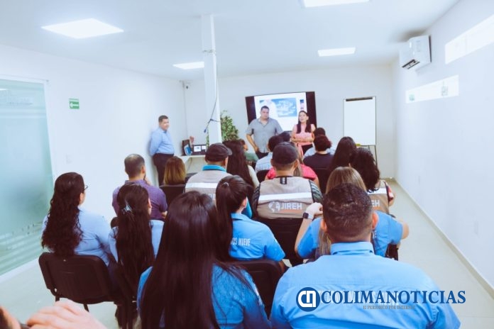 Imparte curso UdeC a personal de la Unión de Transportistas de Carga de Manzanillo