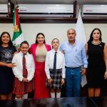Indira recibe a Sofía Lizeth y Constanza Regina, representantes de Colima en Parlamento Nacional Infantil 3