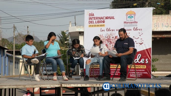 Inicia Ayuntamiento de Manzanillo la celebración por el Día Internacional del Libro en Camotlán de Miraflores 23