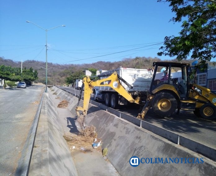 Retira Ayuntamiento de Manzanillo 311 toneladas de desechos en desazolves de cauces 3