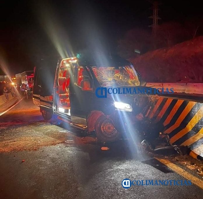 Un muerto y 17 lesionados en accidente vial en el Puente de Tepalcates
