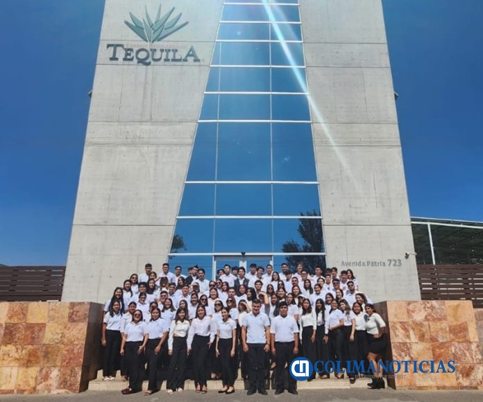 Visitan estudiantes de Comercio Exterior empresas de exportación, en Guadalajara