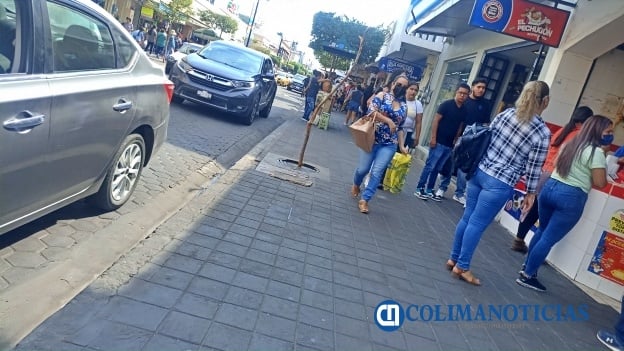colimenses en el centro de colima