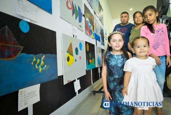 Ayuntamiento de Manzanillo muestra talento de niñas y niños en Exposición de dibujo y pintura5