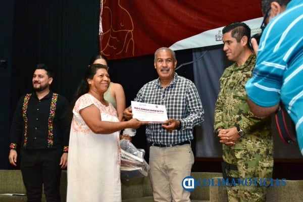 Cultura Colima realiza 'Guateque por la Lectura y el Libro', con estudiantes de secundaria 3