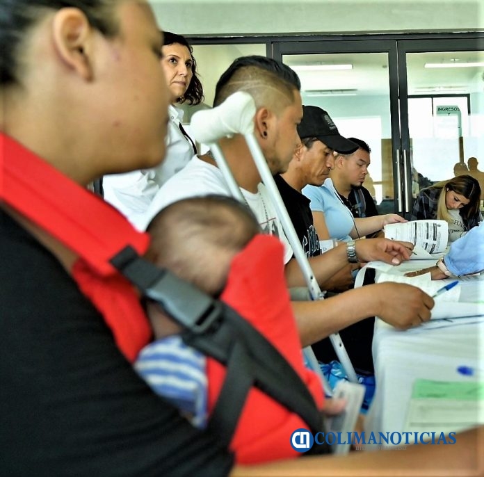 Entrega Ayuntamiento de Manzanillo apoyos para 20 familias con necesidades especiales