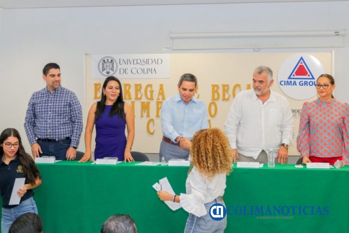 Entrega de 40 becas del Grupo CIMA_b