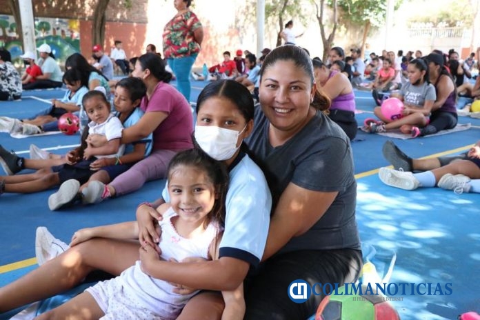 Exitosa jornada de matrogimnasia en la Primaria Morelos de Comala