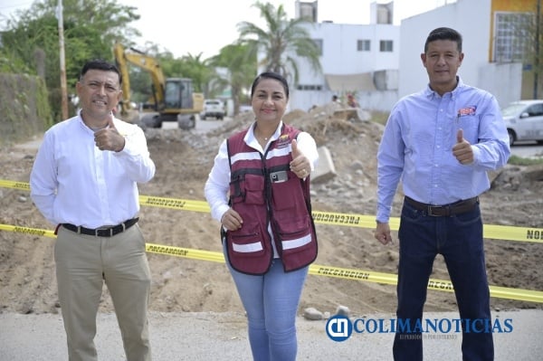 Griselda Martínez dio inicio a los trabajos de pavimentación de la calle Octavio Paz