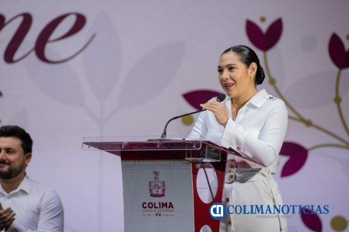 Indira Vizcaíno Silva en evento