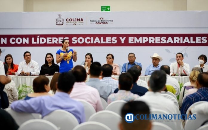 Indira escucha inquietudes y planteamientos de líderes sociales y empresariales de Manzanillo