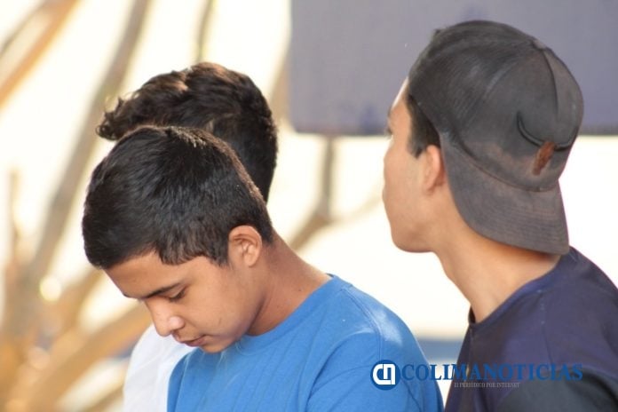 adolescentes y jóvenes