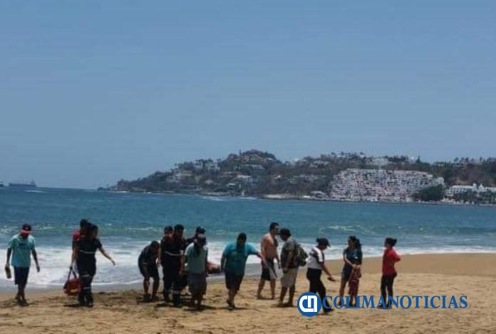 rescatan del mar a turista