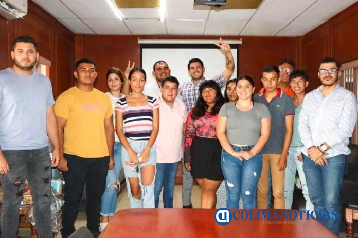 En Armería realizan el taller Visión joven ‘Emprende tu futuro’