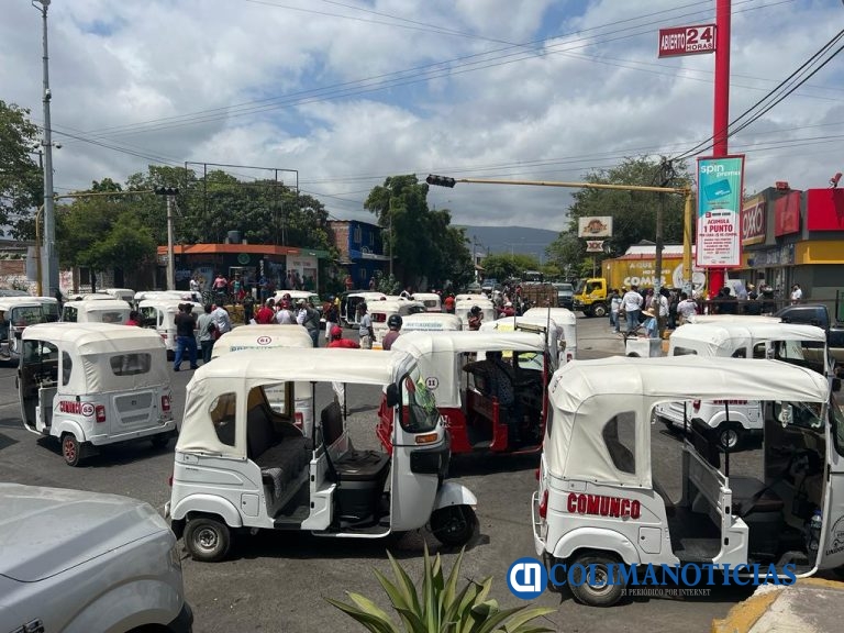 Mototaxis desplazan camiones urbanos en Tecomán, denuncia Zenen Campos