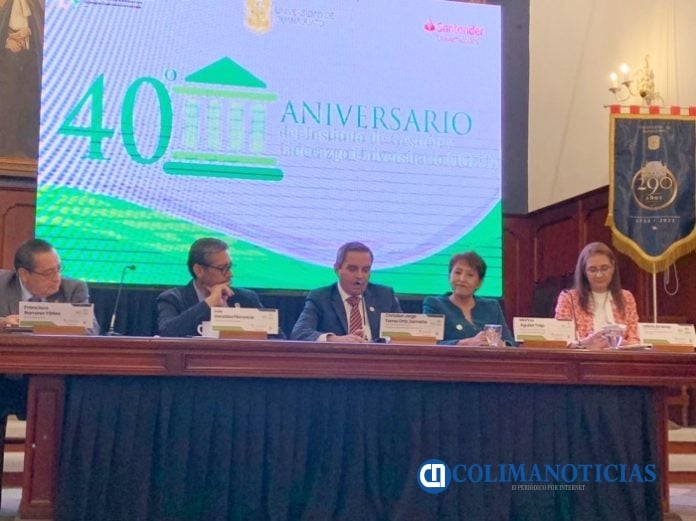 Participa rector en conversatorio por los 40 años del IGLU_a
