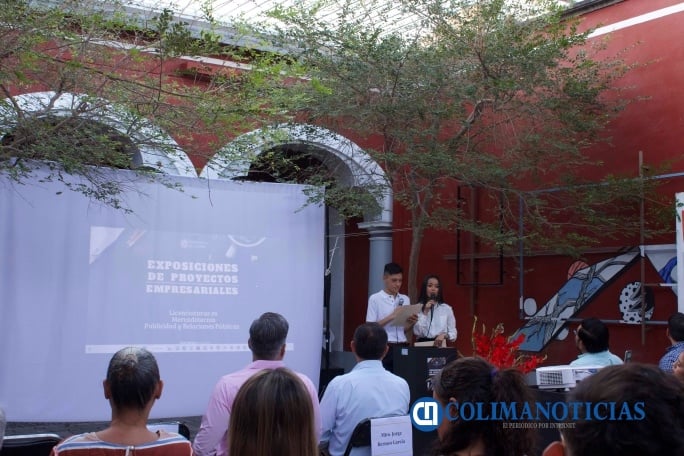Presentan estudiantes de Mercadotecnia sus proyectos empresariales, en el Del Paso-c