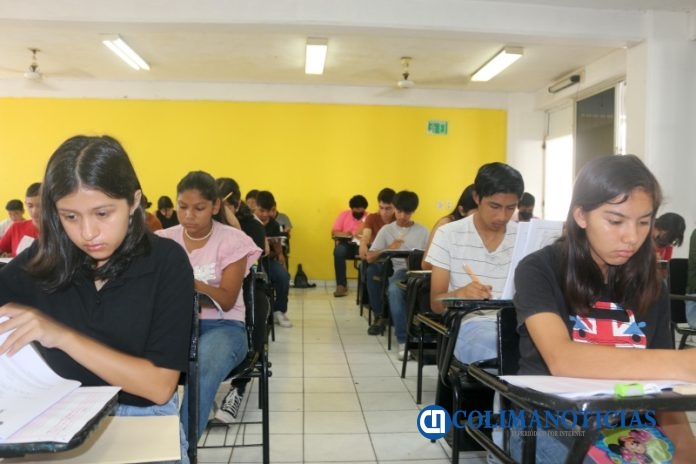 Recibe UdeC a más de 5 mil aspirantes a bachillerato_Campus Manzanillo