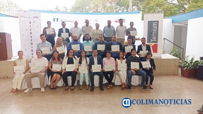 Reciben 22 profesionistas el Premio Ternium-Tec de Colima