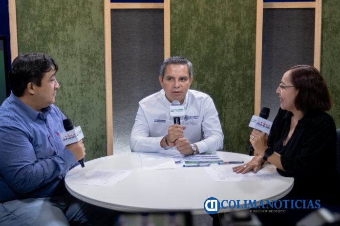 Rector asiste a su programa Rectoría en frecuencia