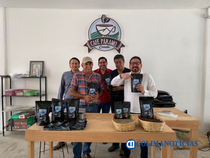 Subsecretario de Fomento Económico de Sinaloa recorre zona cafetalera de Comala