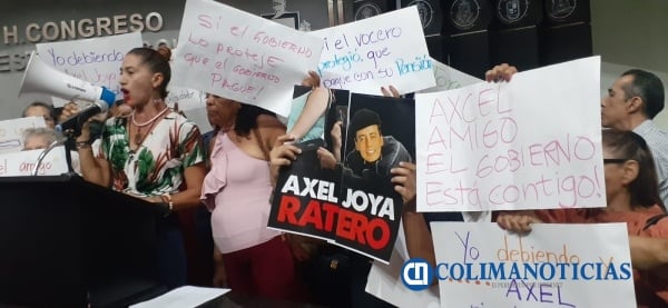 Toman la Tribuna del Congreso de Colima defraudados de Axe Capital