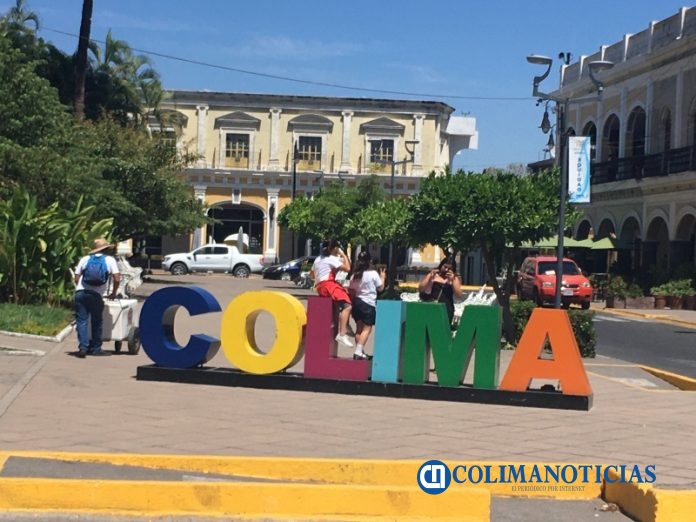 letrero colima turismo
