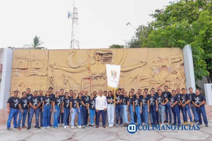 Abandera rector a la delegación del Ballet Folklórico que hará gira artística por Italia_c