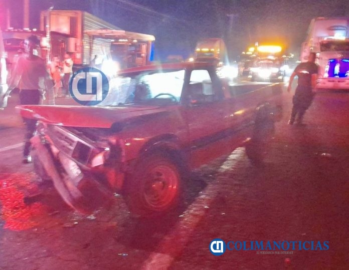 Aparatoso accidente automovilístico en la autopista; 4 mujeres lesionadas