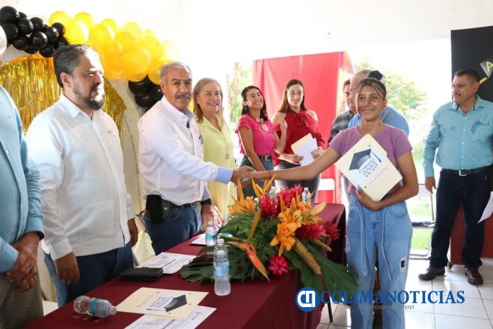 Misión Cultural 256 realiza evento de fin de cursos, en Colima