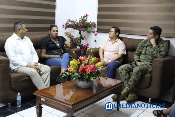SSP firma convenio para con representante de la comunidad LGBTTIQ+