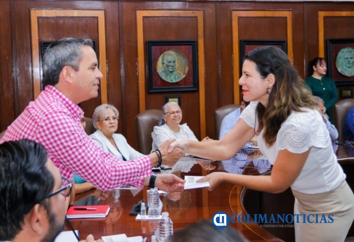 Entrega rector nuevos nombramientos_d