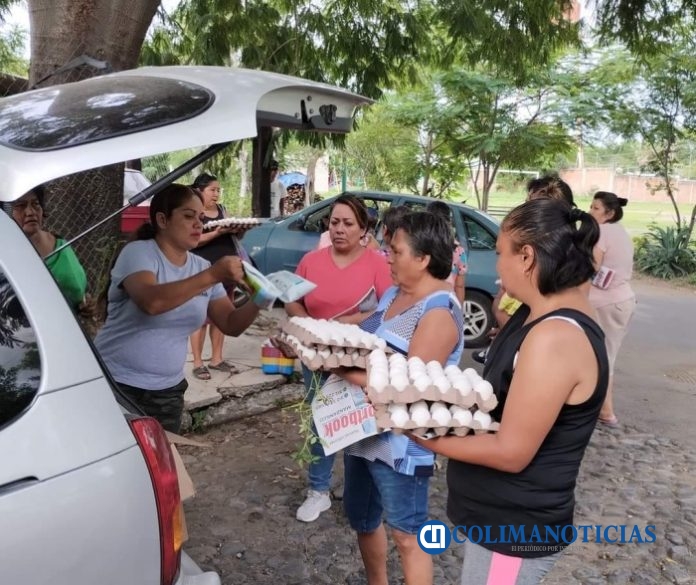 Entregan apoyos a habitantes de Patios del Ferrocarril