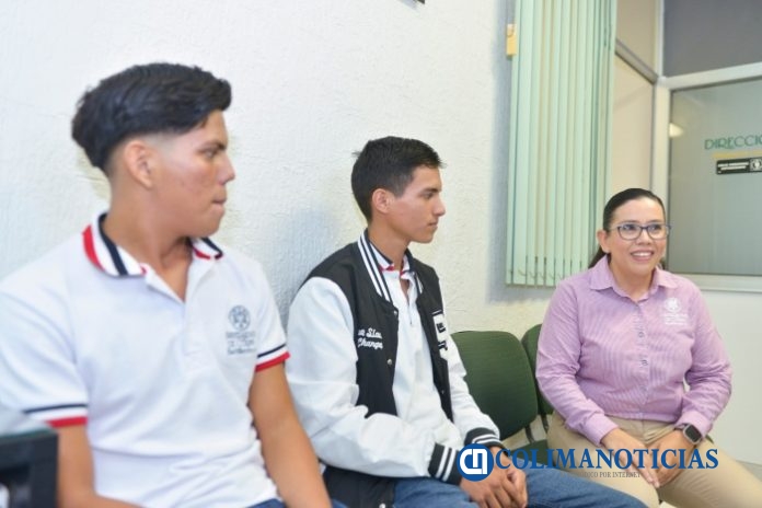 Entrevista con alumnos del Bachillerato 18 finalistas de concurso nacional en corto