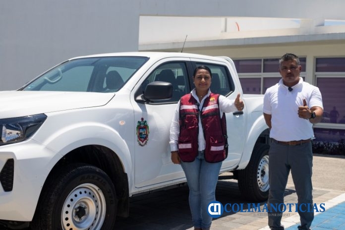 Griselda Martínez hace entrega de vehículo nuevo para taller municipal 6