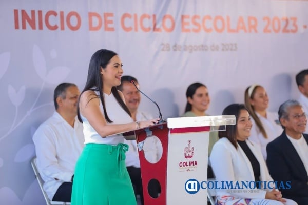 Indira inauguró el ciclo escolar 2023-2024 en la Secundaria Jesús Reyes Heroles