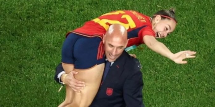 Luis Rubiales va a proceso por parte de la FIFA