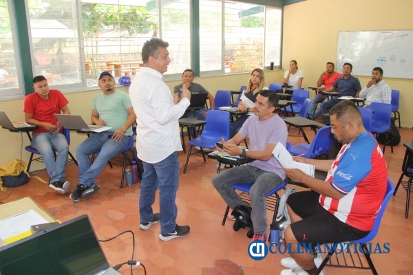 más de 600 docentes participan en taller de capacitación de educación física