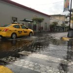 taxi lluvias colima