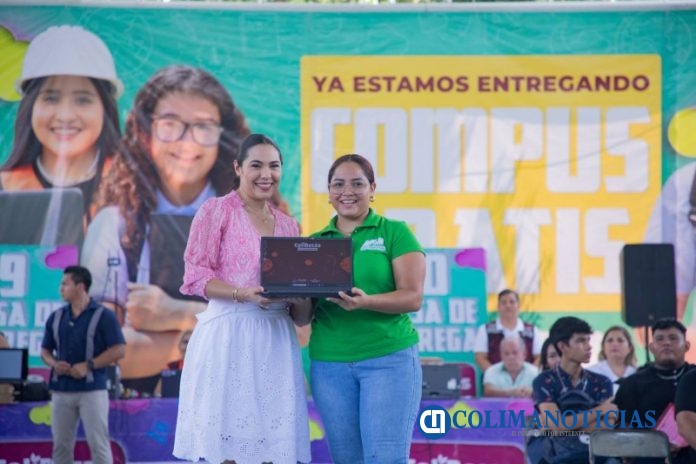 Gobierno de Colima entrega 60 mil computadoras gratis entre 2022 y 2023