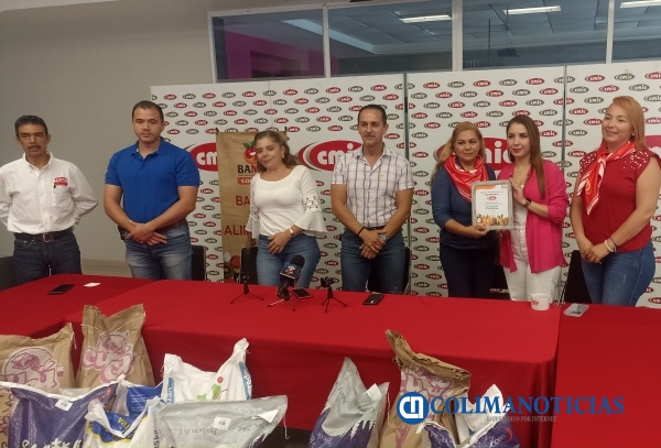Damas y Voluntarias de la CMIC Colima entregan productos al Banco de Alimentos