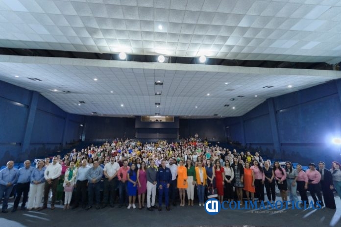 Reconoce UdeC labor del personal secretarial_f