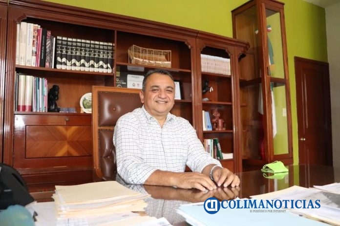 Renuncia Felipe Cruz Calvario al Insuvi del Gobierno de Colima