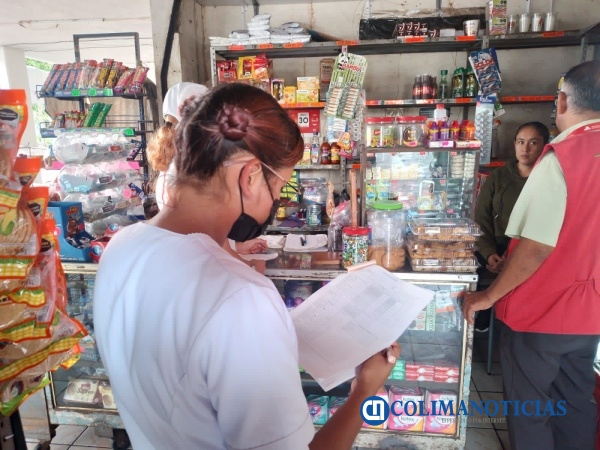 Salud Colima realiza brigadas para prevenir enfermedades y brotes en el estado