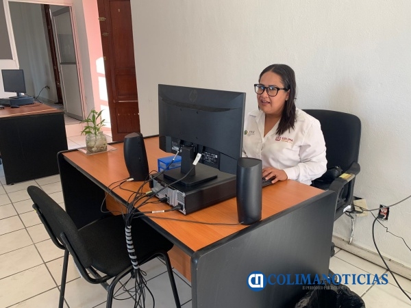 trabajadora colima