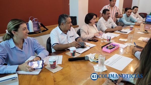 Analizan administraciones municipales y Congreso Leyes de Ingresos